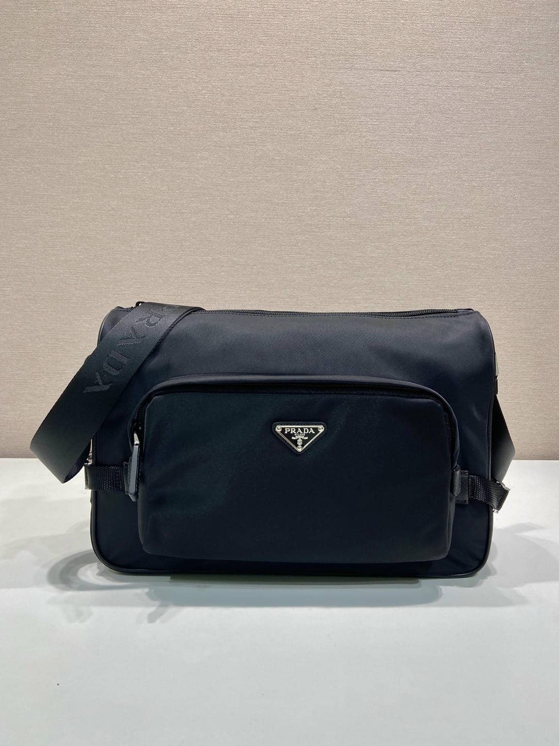 032Series-Messenger Bag